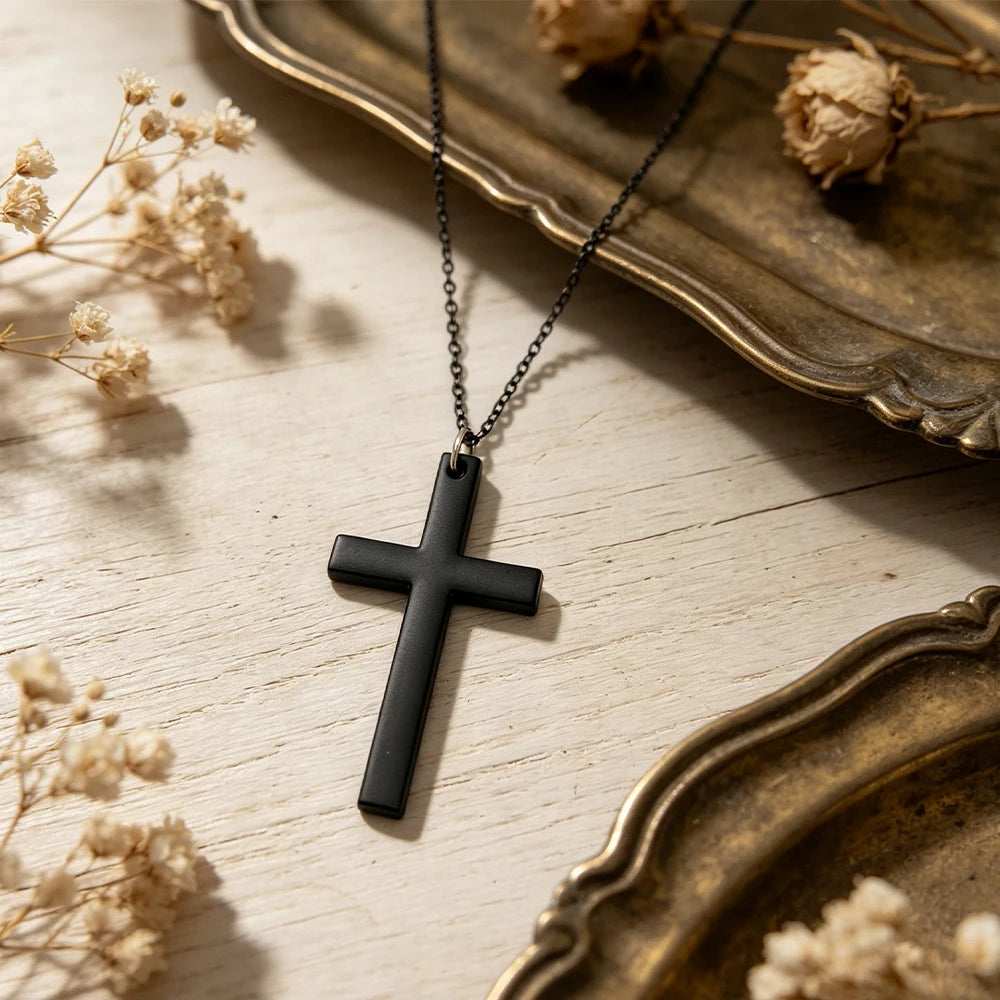 Saint Noir Necklace