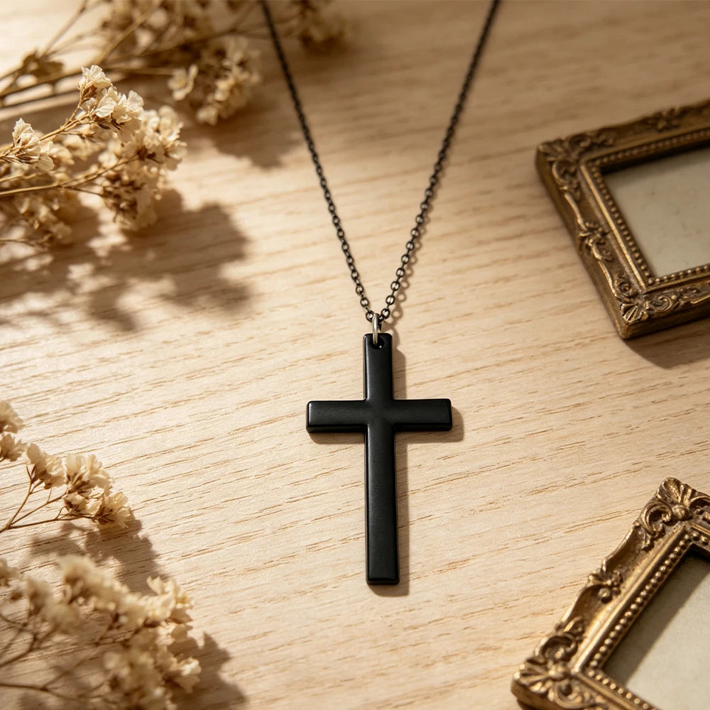 Saint Noir Necklace